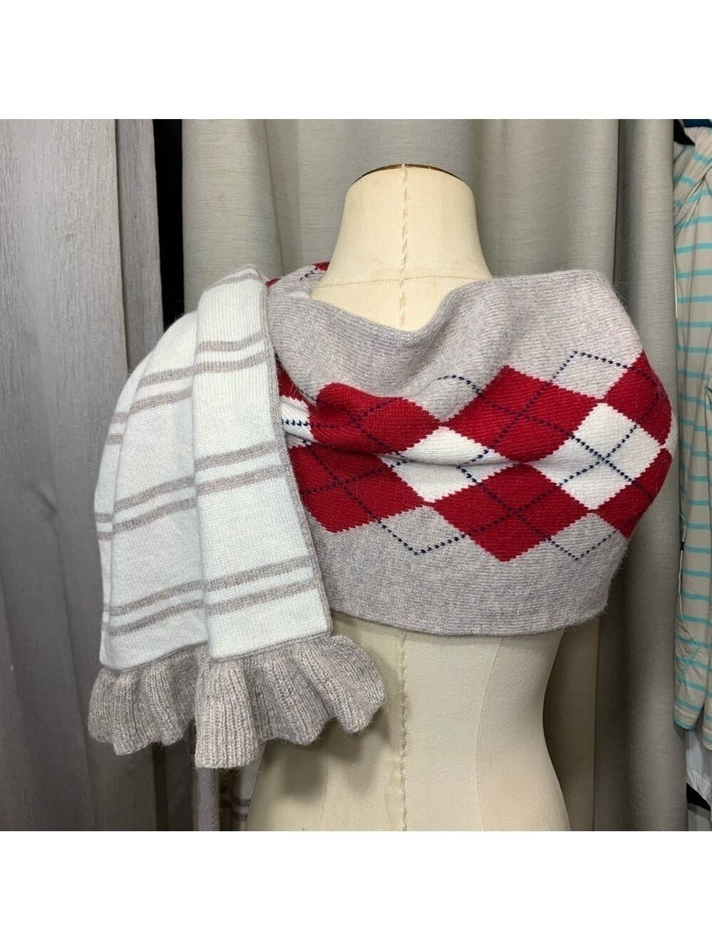 Tommy Hilfiger Knit Scarf Wrap O/S Tan red Scottish Plaid Wool Blend Ruffle Hem - Picture 12 of 13